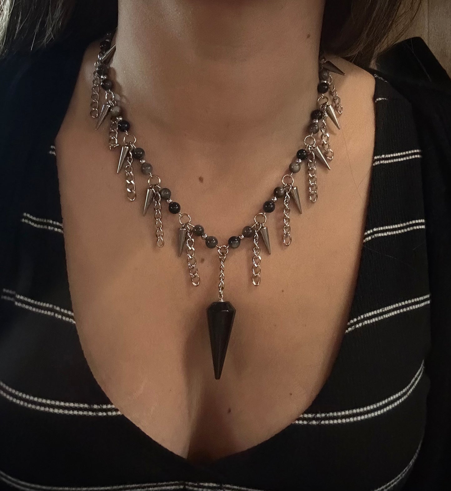 Spike fringe chain